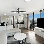 Surfers Paradise Entire Apartment