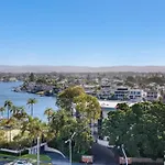 Surfers Paradise Entire Apartment