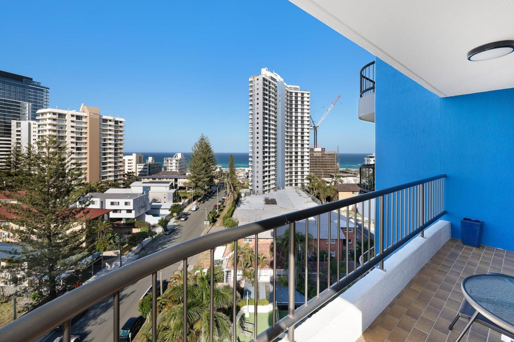 Surfers Paradise Entire * Gold Coast